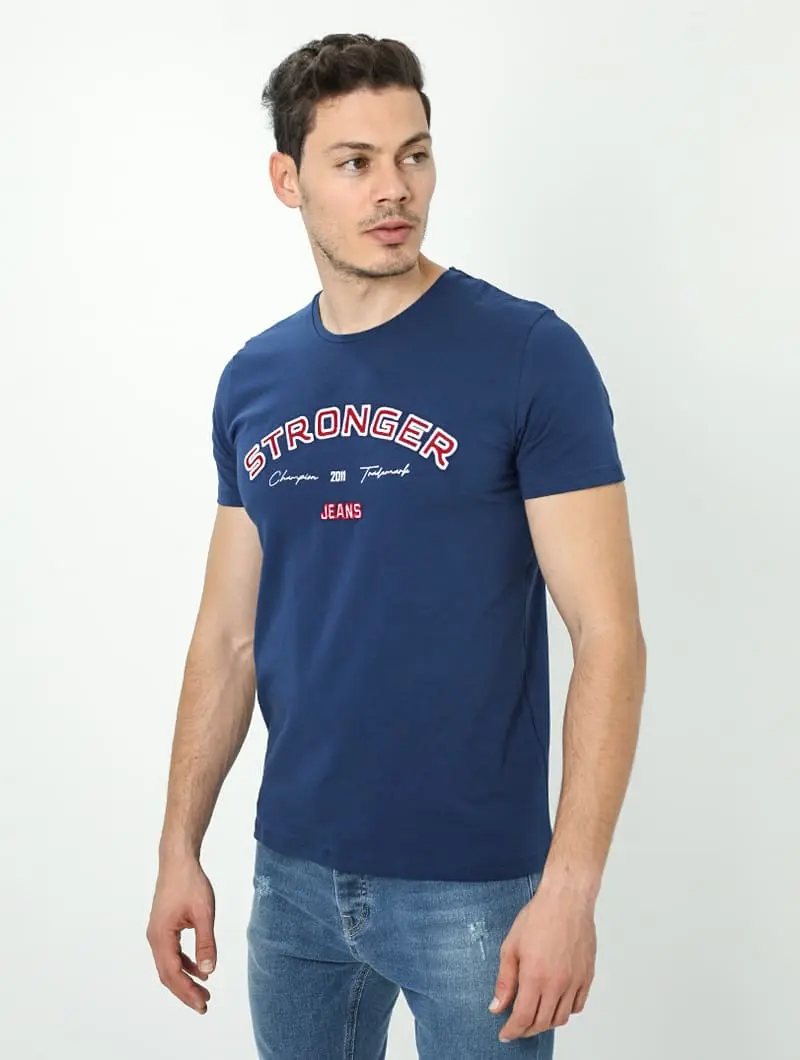 Tee shirt imprimé Stronger